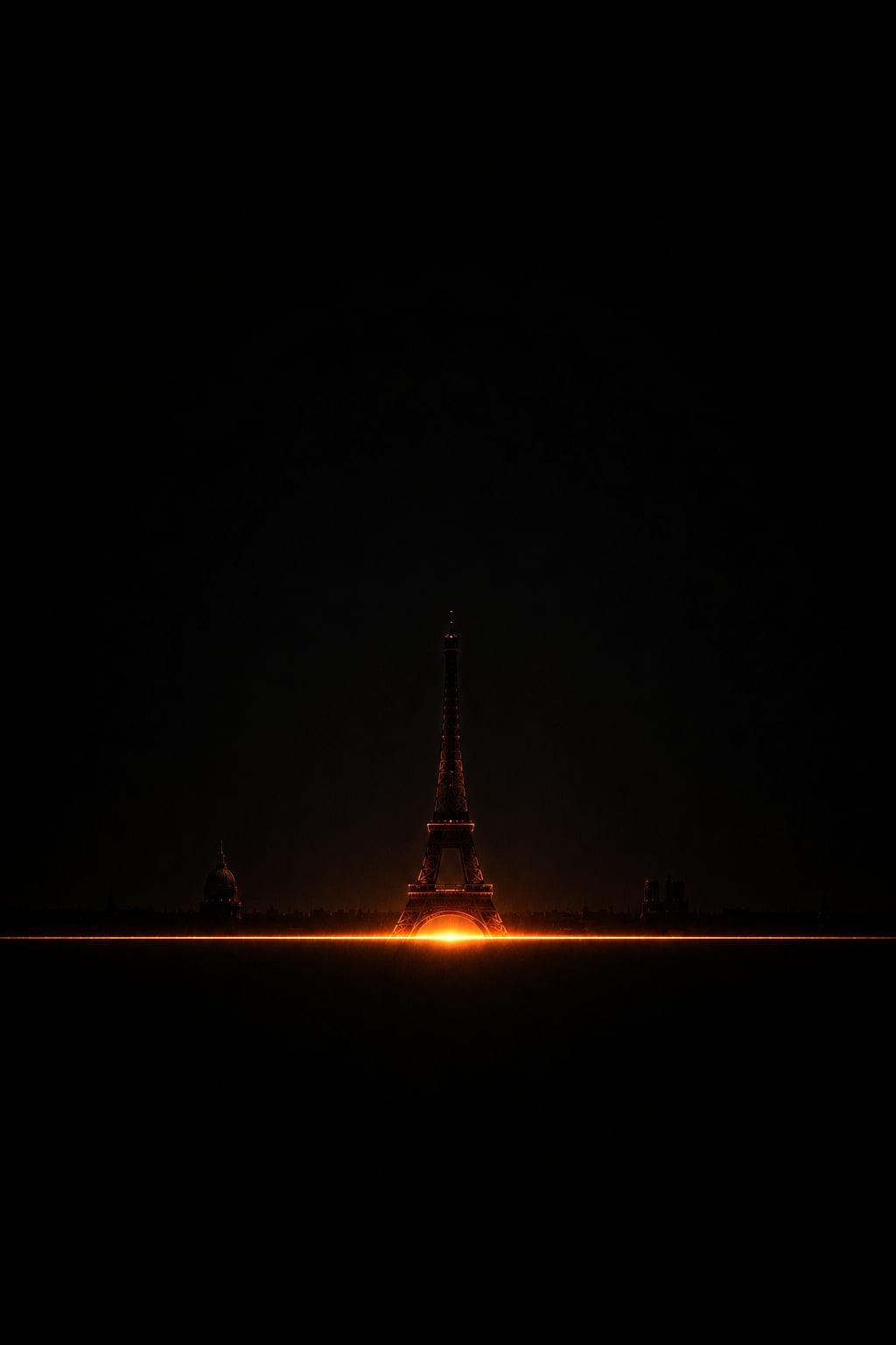 Tour Eiffel émergeant d'une fine ligne lumineuse orange dans un paysage urbain presque entièrement noir.